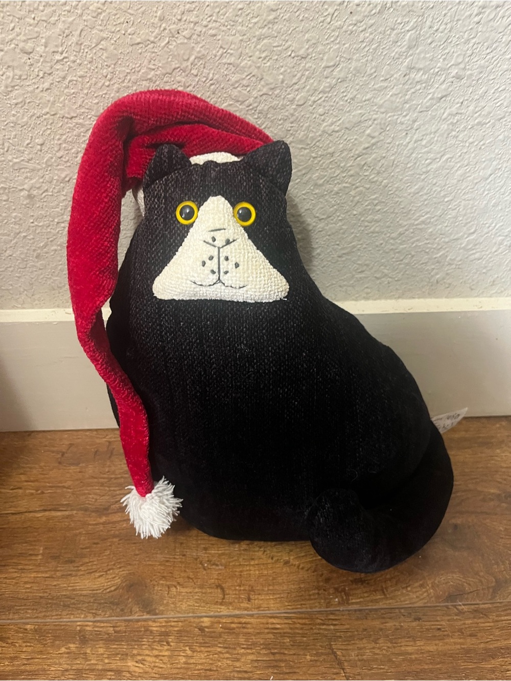 Vintage Whimsical Christmas Folk Art Cat